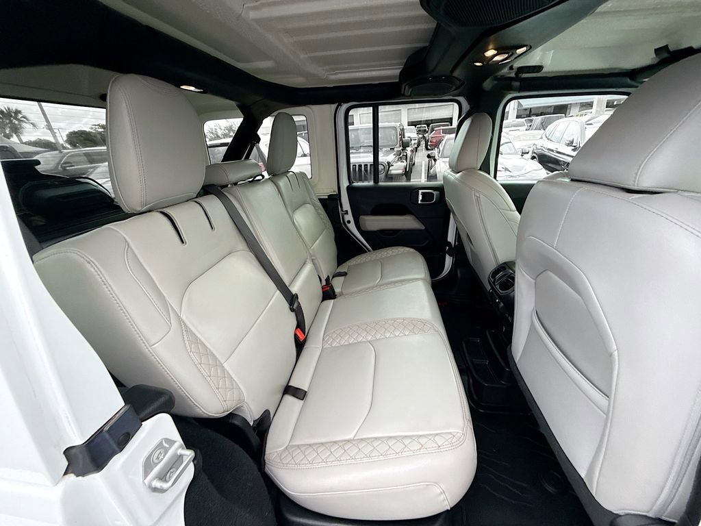 Used 2021 Jeep Wrangler Unlimited Sahara image 31