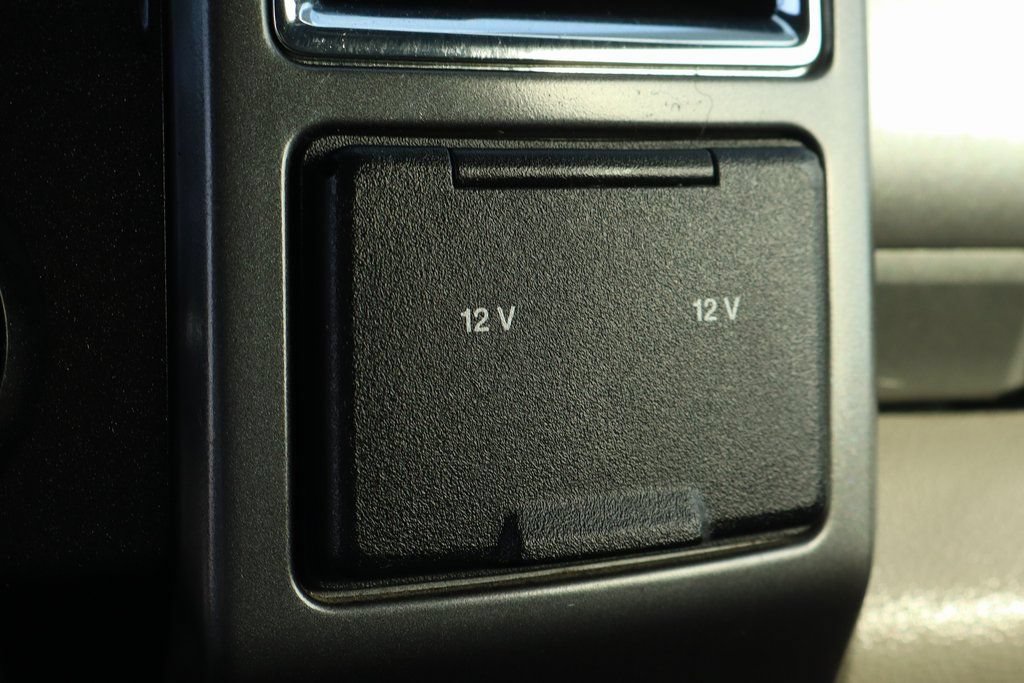 Used 2017 Ford F550 2WD Regular Cab Super Duty image 41