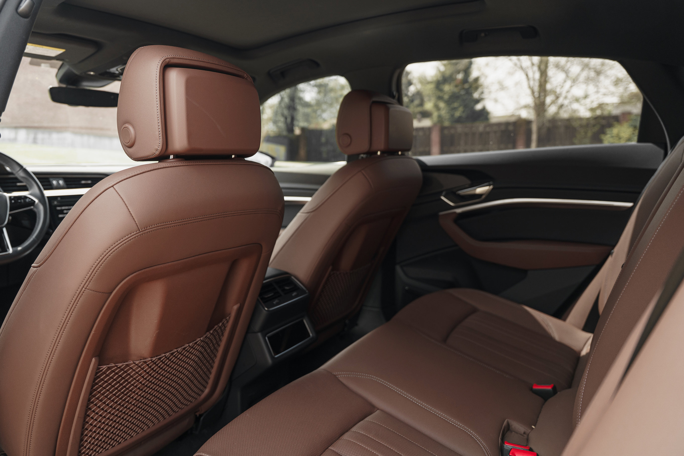 Used 2024 Audi Q8 e-tron Premium Plus w/ Premium Plus Package image 26