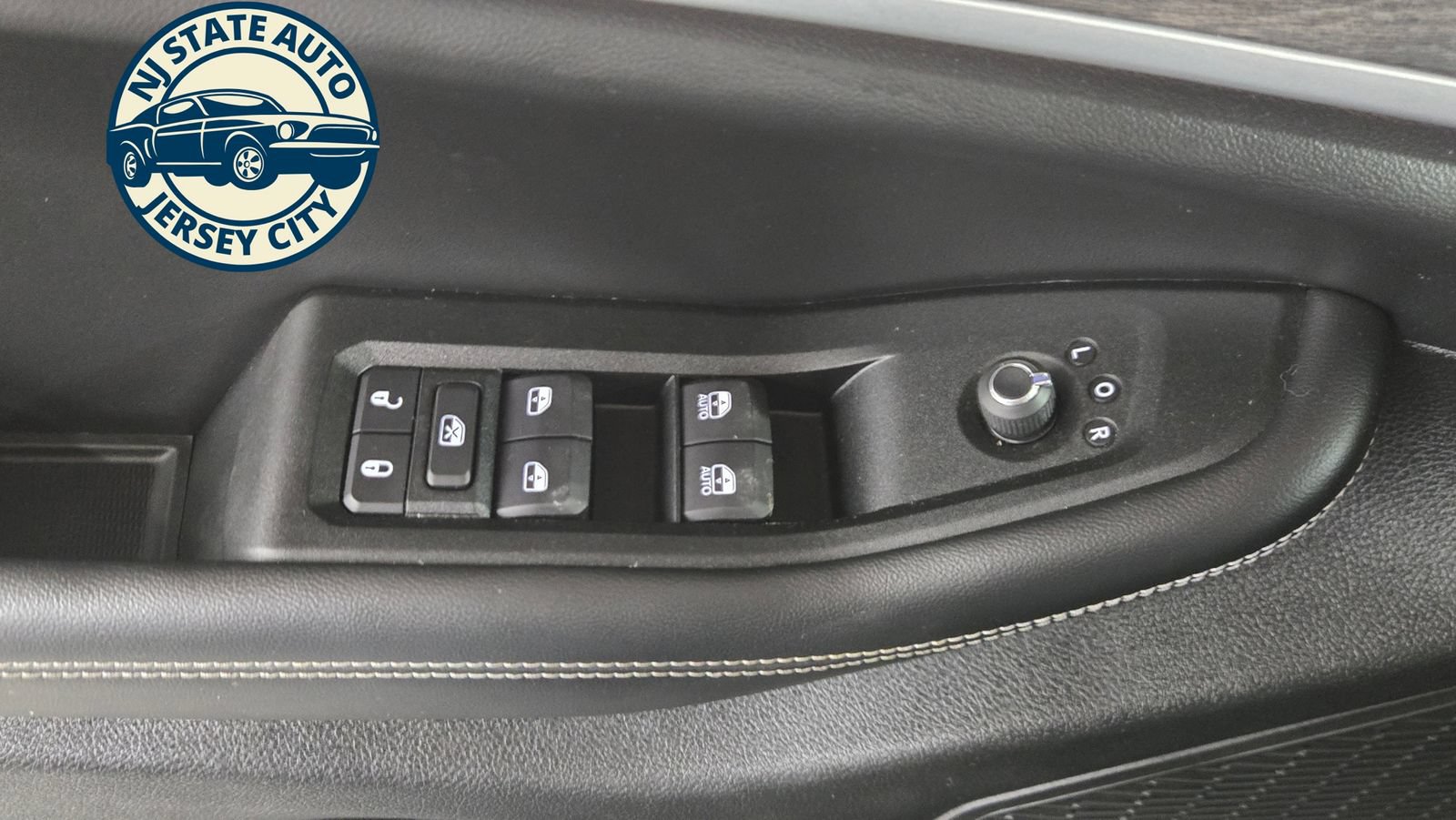 Used 2024 Jeep Grand Cherokee Limited AWD/4WD image 26