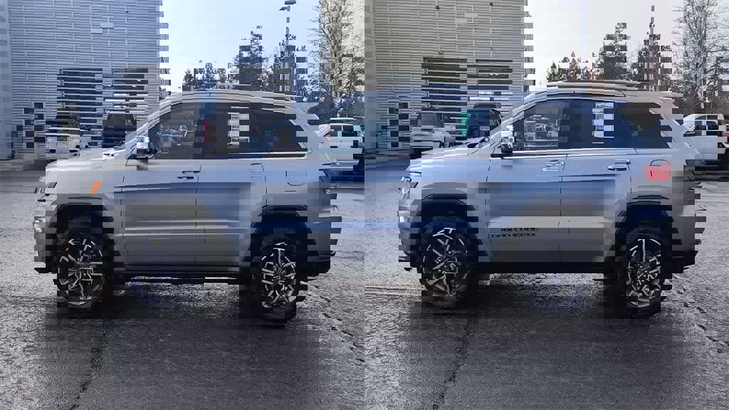 Used 2020 Jeep Grand Cherokee Limited w/ Luxury Group II image 5