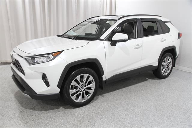 Used 2020 Toyota RAV4 Limited w/ Limited Grade Weather Package FWD image 3