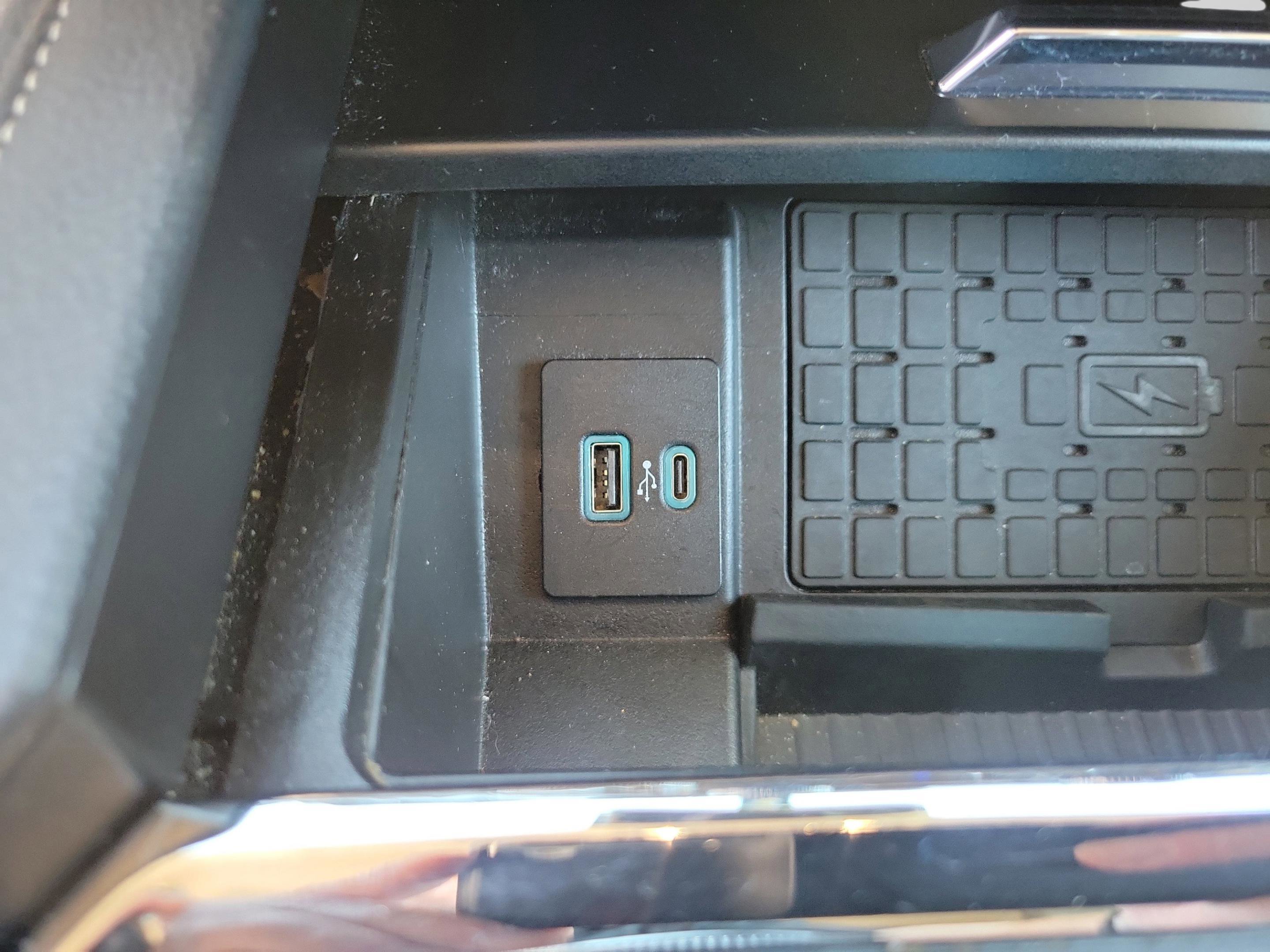 Used 2024 Ford Expedition Max XLT image 38