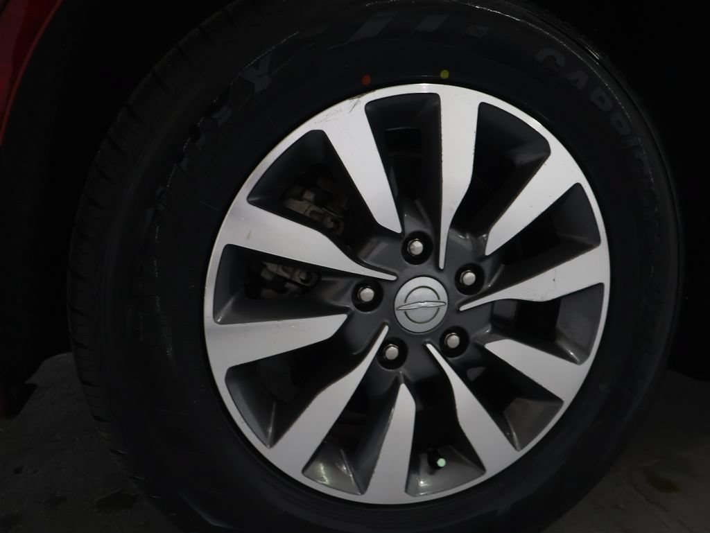 Used 2020 Chrysler Pacifica Touring-L Plus FWD image 37