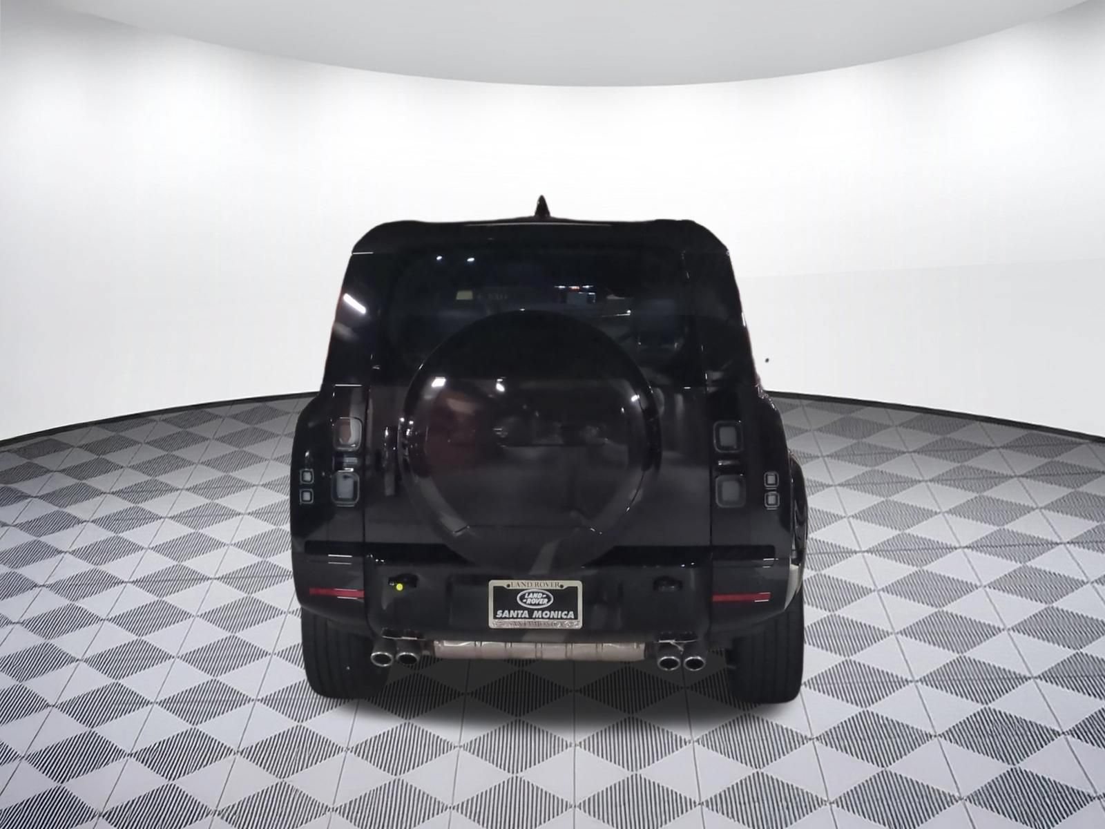 New 2026 Land Rover Defender 130 V8 AWD/4WD image 4