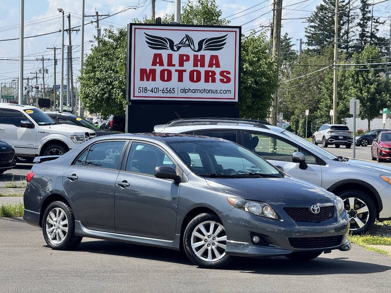 Used 2010 Toyota Corolla CE FWD image 1