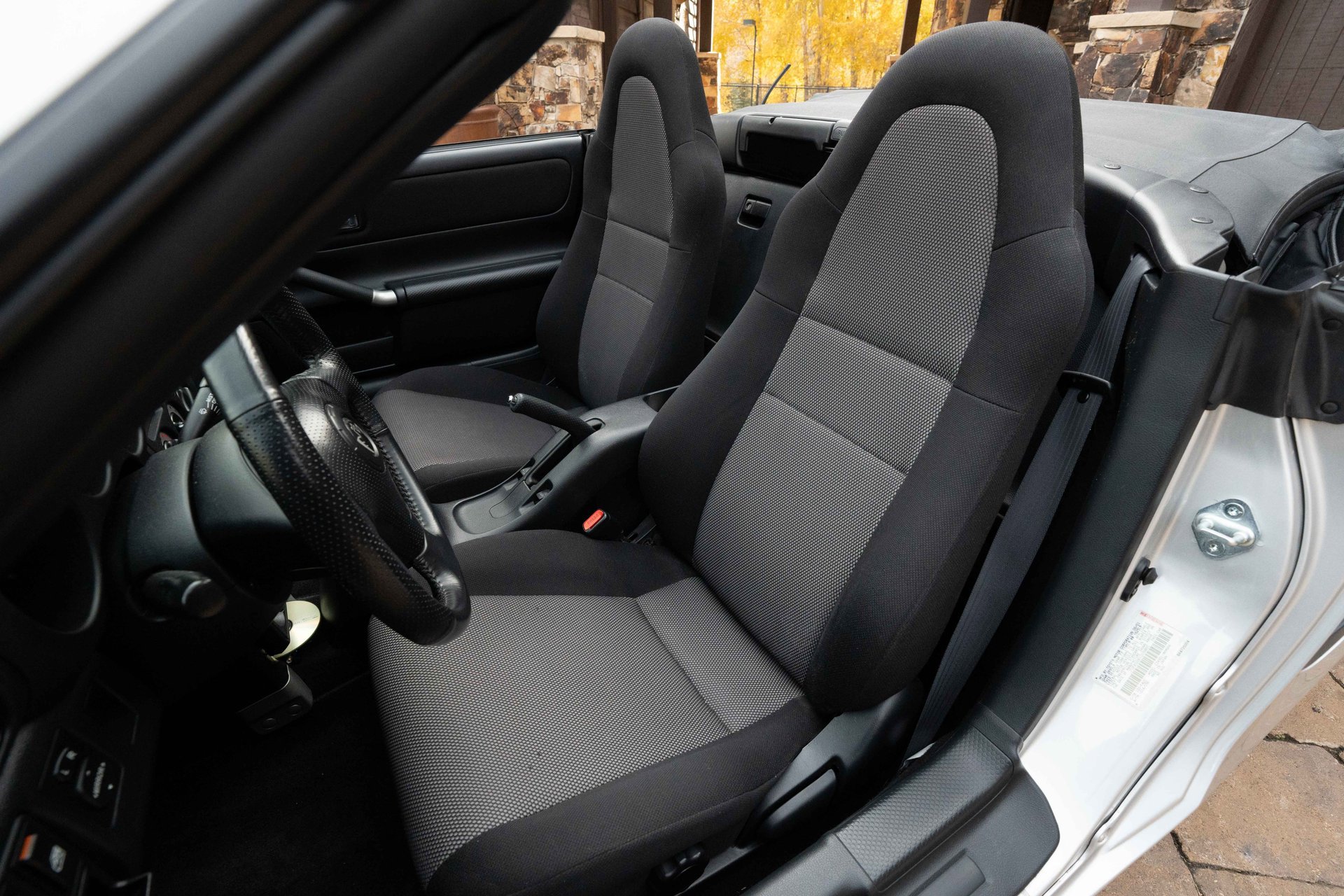 Used 2001 Toyota MR2 image 27