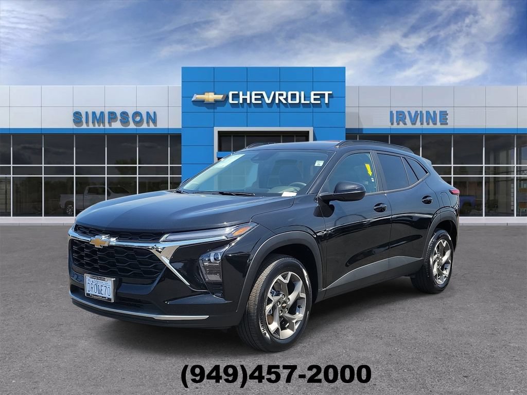 Used 2026 Chevrolet Trax LT FWD image 4