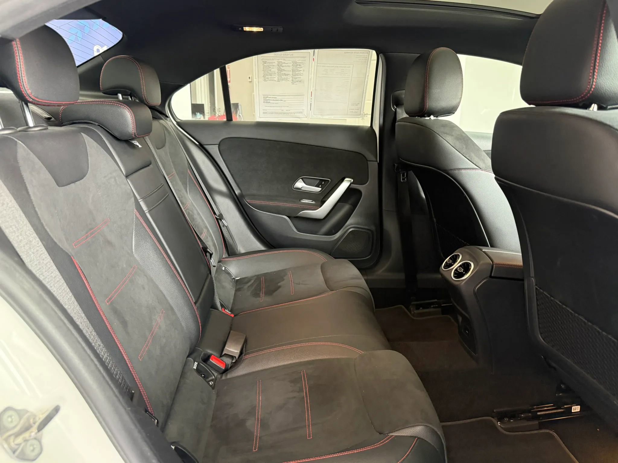 Used 2021 Mercedes-Benz A 35 AMG 4MATIC image 27