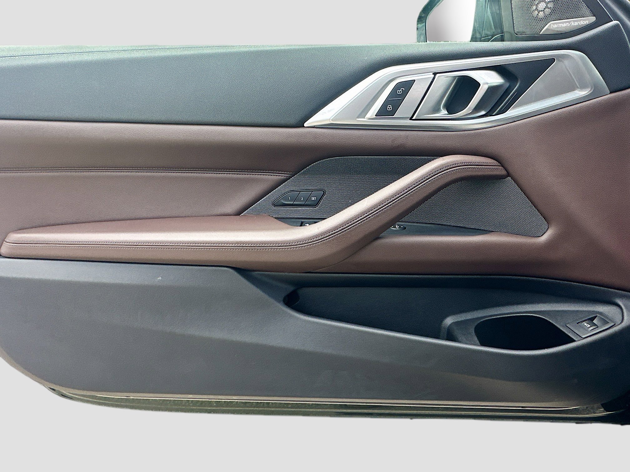 Used 2024 BMW M440i Convertible w/ Premium Package image 18