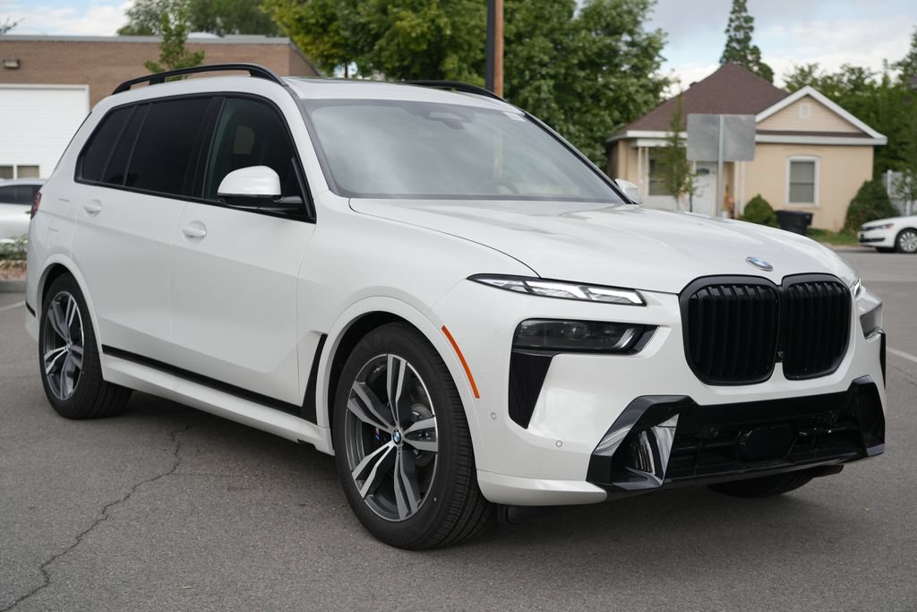 Used 2027 BMW X7 xDrive40i w/ M Sport Package AWD/4WD image 7