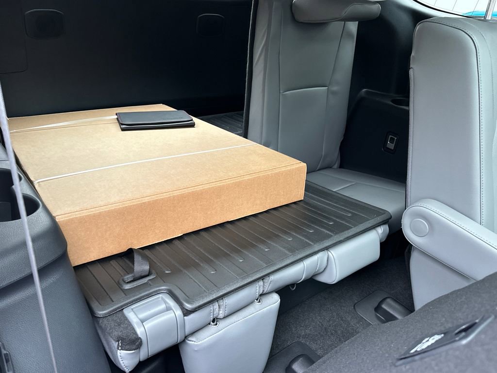 New 2026 Toyota Highlander Platinum image 17