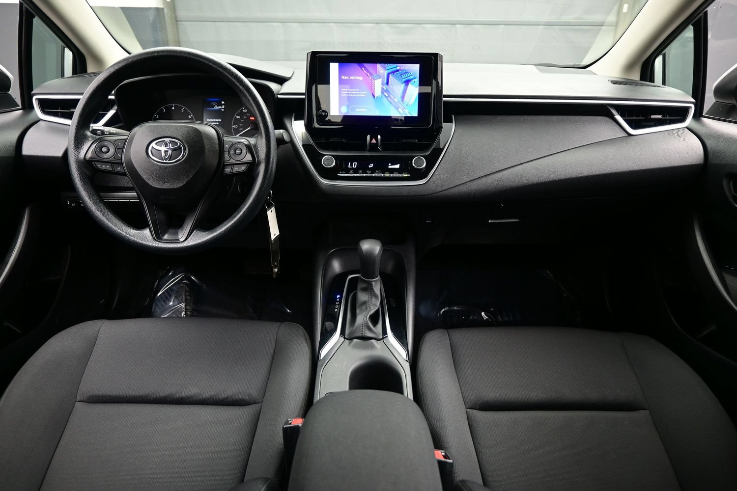 Used 2024 Toyota Corolla LE FWD image 16