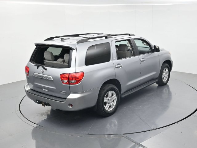 Used 2017 Toyota Sequoia SR5 AWD/4WD image 41