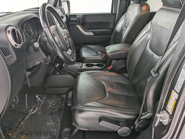 Used 2017 Jeep Wrangler Unlimited Sahara w/ Connectivity Group image 15