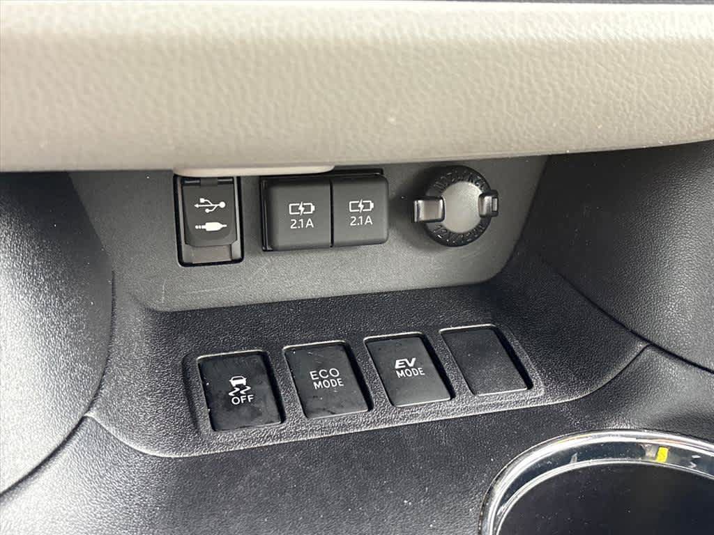 Used 2019 Toyota Highlander Limited AWD/4WD image 16