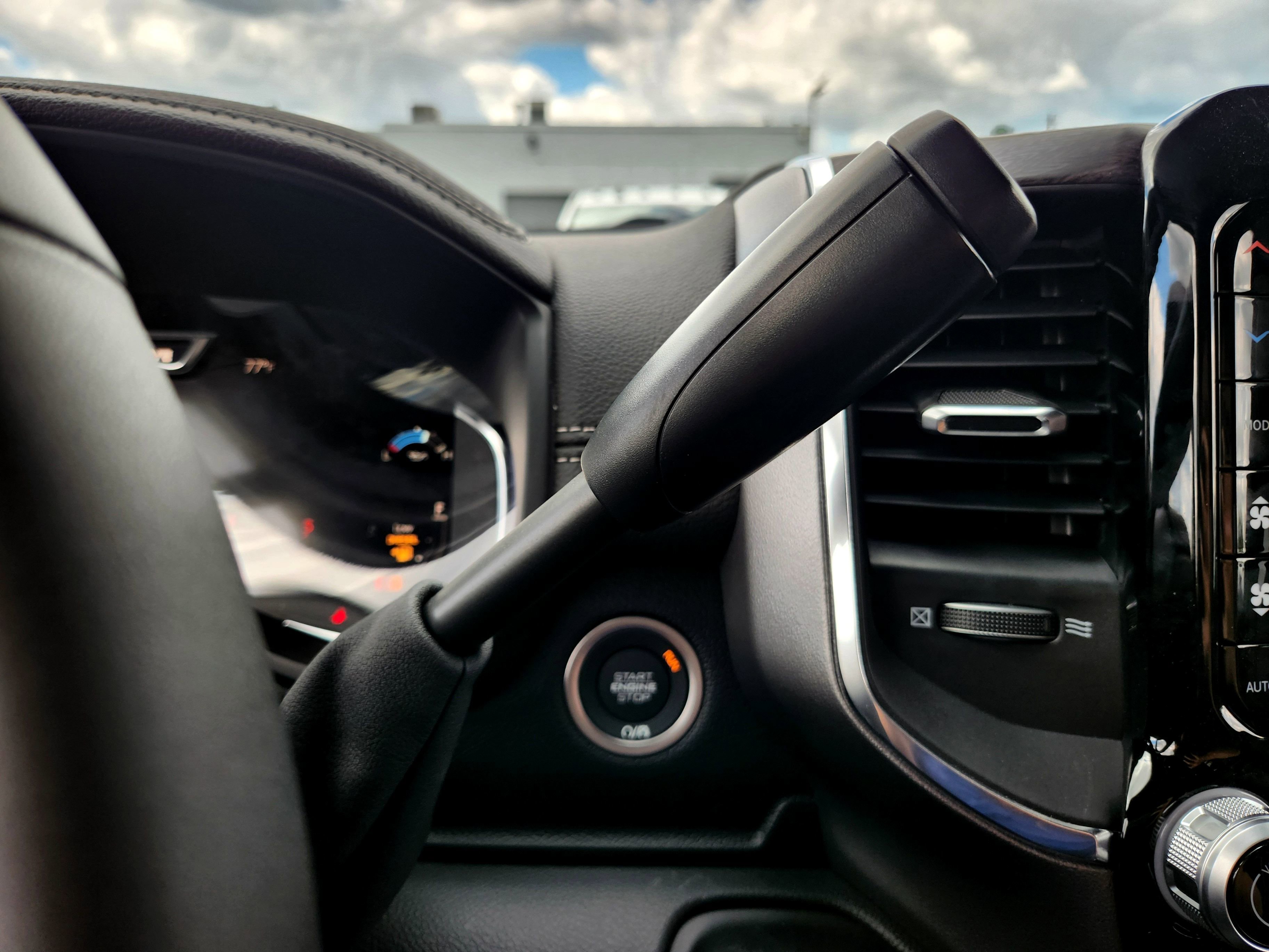 New 2026 RAM 4500 4x4 Crew Cab DRW w/ Laramie Trim Package image 20