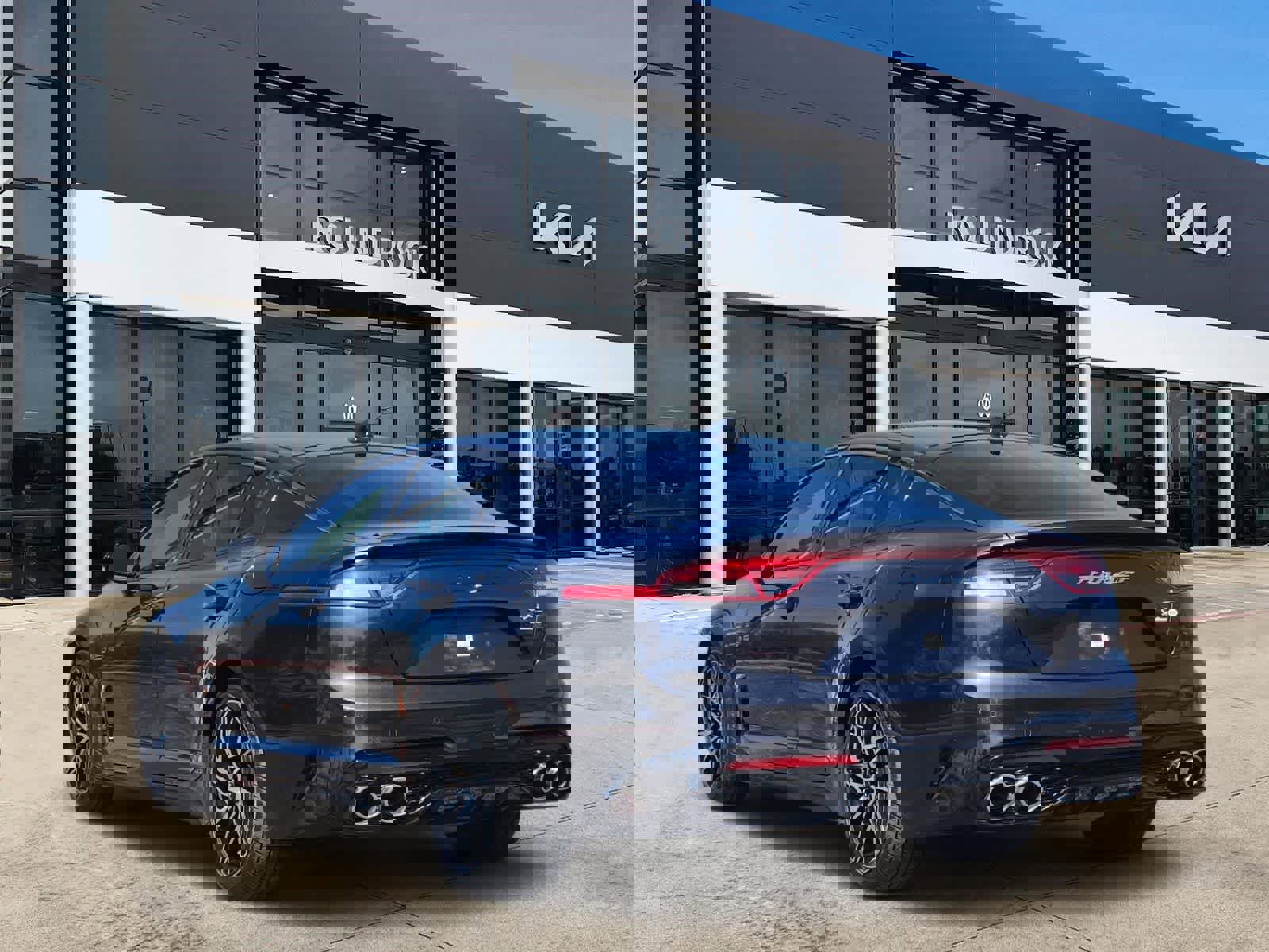 Used 2022 Kia Stinger GT-Line w/ Sun & Sound Package image 6