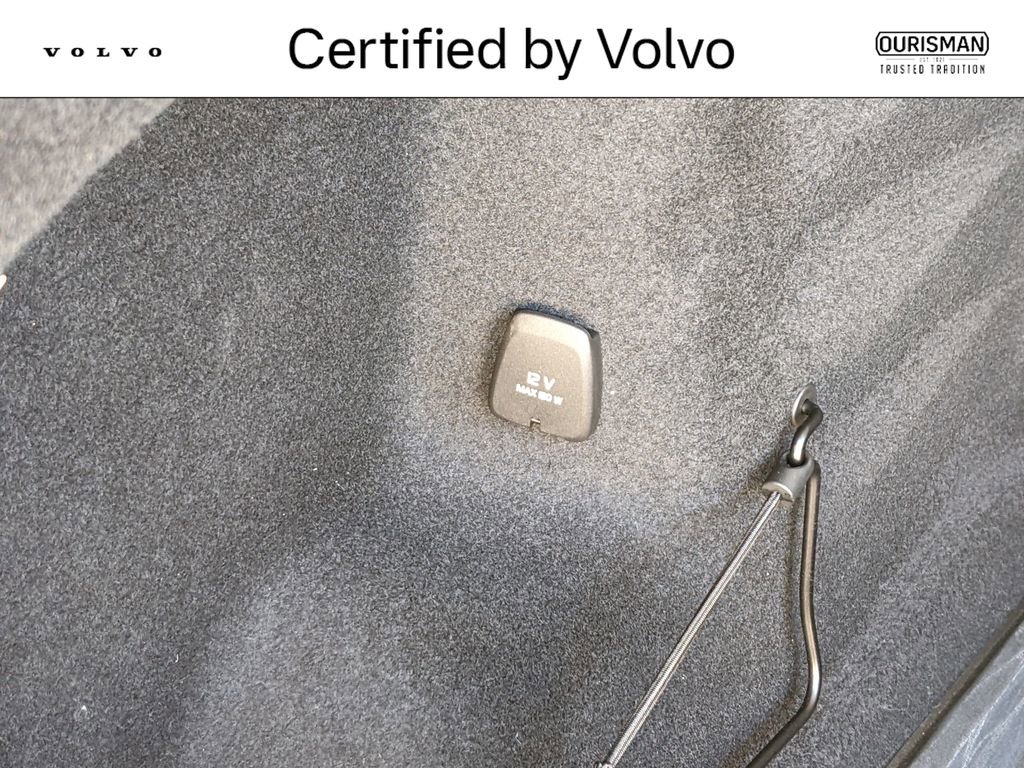 Certified 2023 Volvo XC60 B5 Ultimate w/ Climate Package AWD/4WD image 28