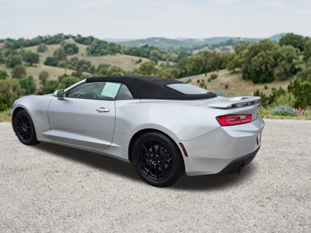 Used 2018 Chevrolet Camaro LT RWD image 7