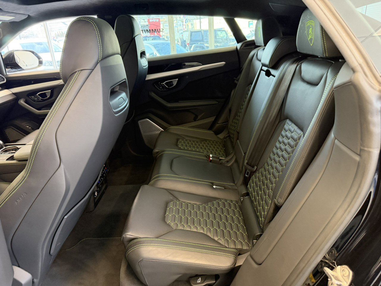 Used 2022 Lamborghini Urus image 49