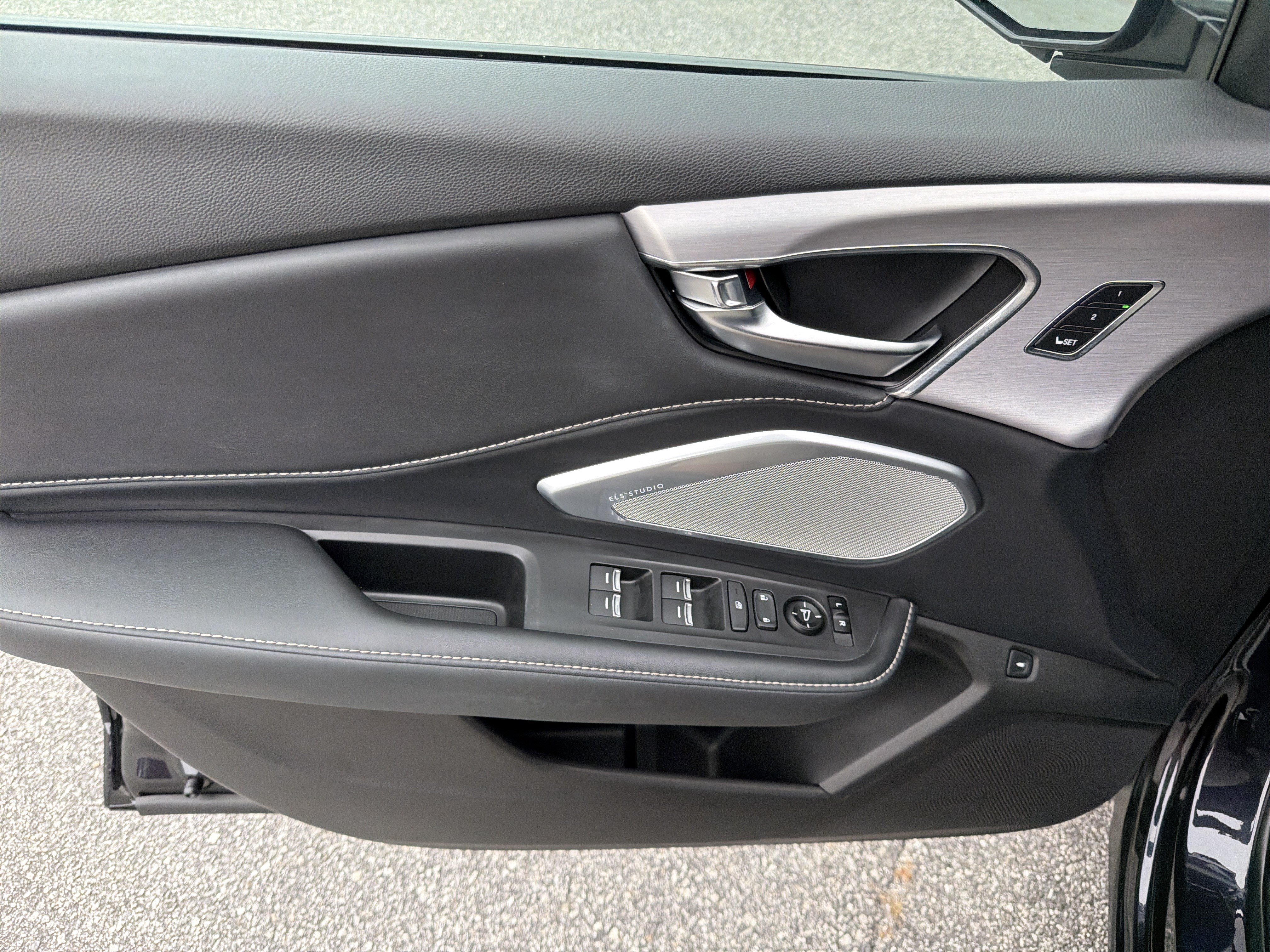 Used 2023 Acura RDX FWD w/ Technology Package image 11