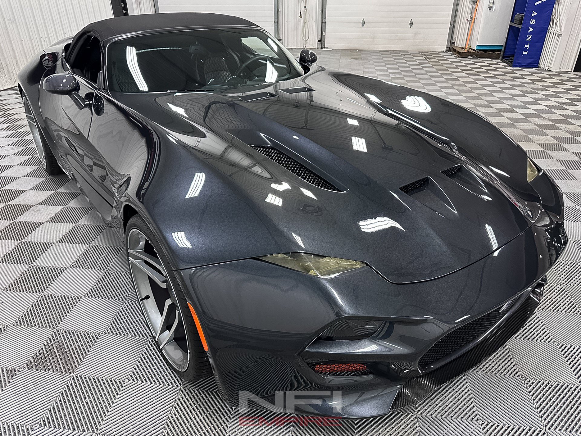Used 2014 SRT Viper GTS w/ GTS Laguna Interior Package RWD image 10