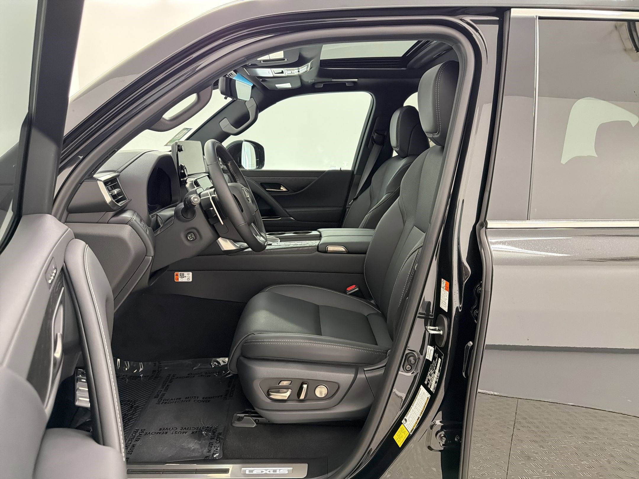New 2026 Lexus LX 700h Luxury AWD/4WD image 5