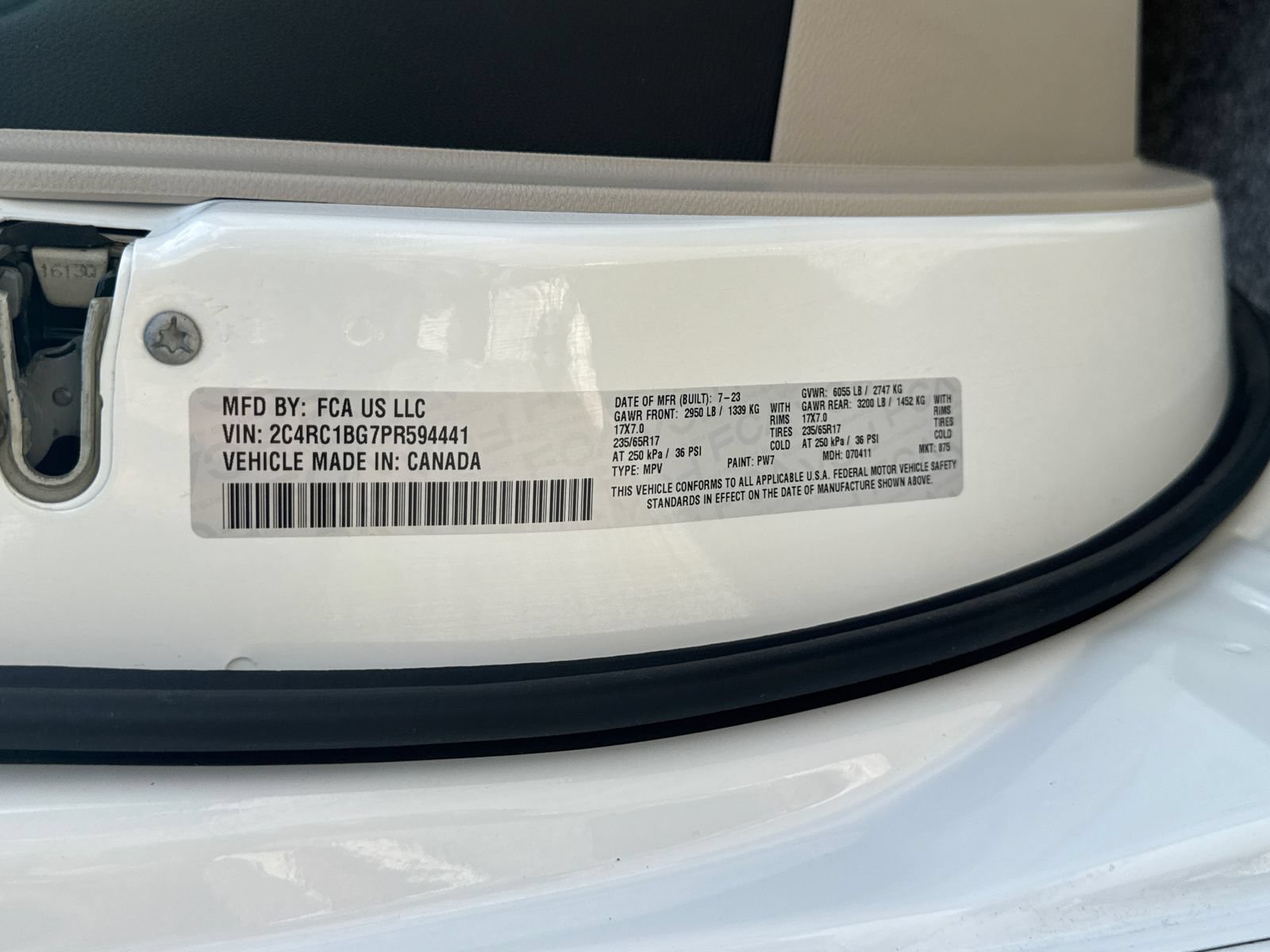 Used 2023 Chrysler Pacifica Touring-L FWD image 29