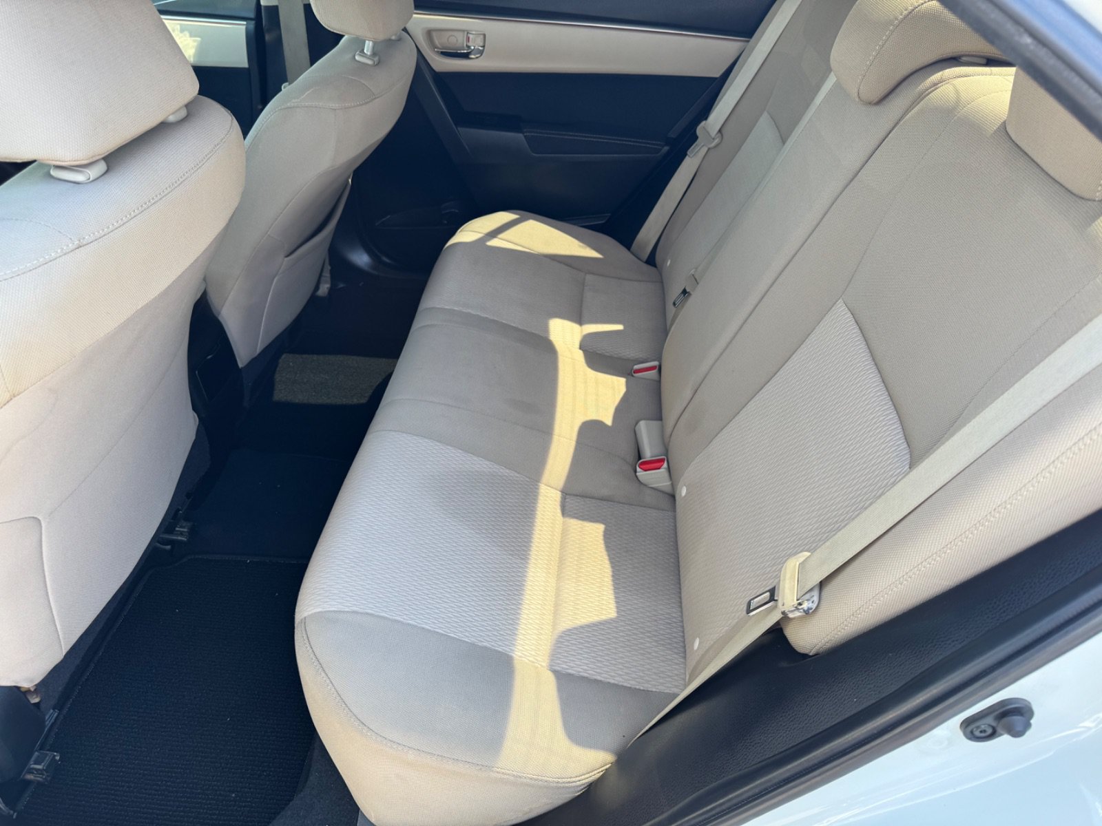 Used 2014 Toyota Corolla LE FWD image 8