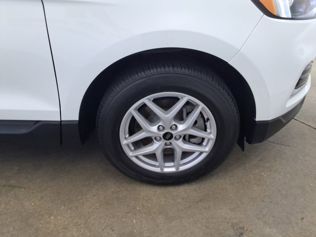 Used 2024 Ford Edge SEL image 23