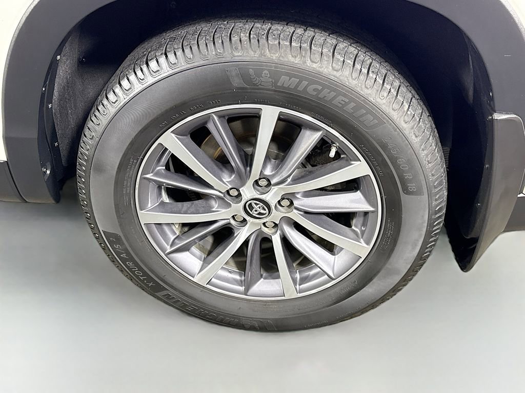 Certified 2019 Toyota Highlander XLE image 35
