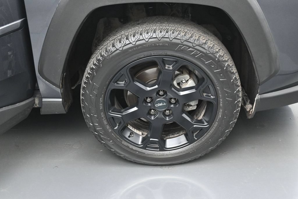 Certified 2020 Toyota RAV4 TRD Off-Road w/ TRD Off-Road Weather Package AWD/4WD image 37