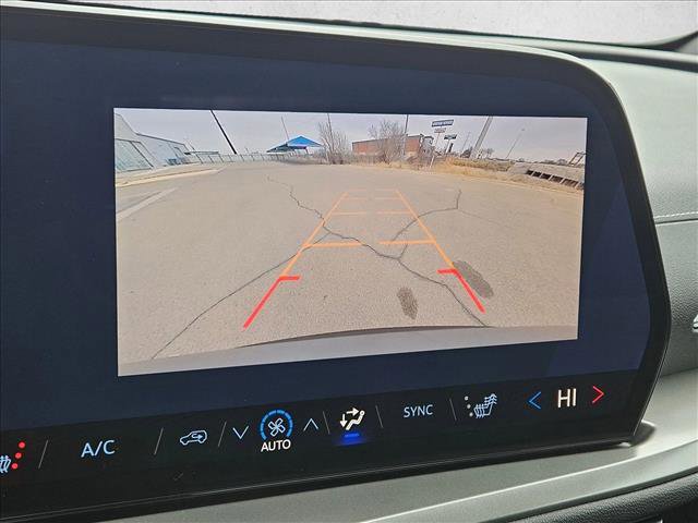 New 2026 Chevrolet Traverse LT image 13