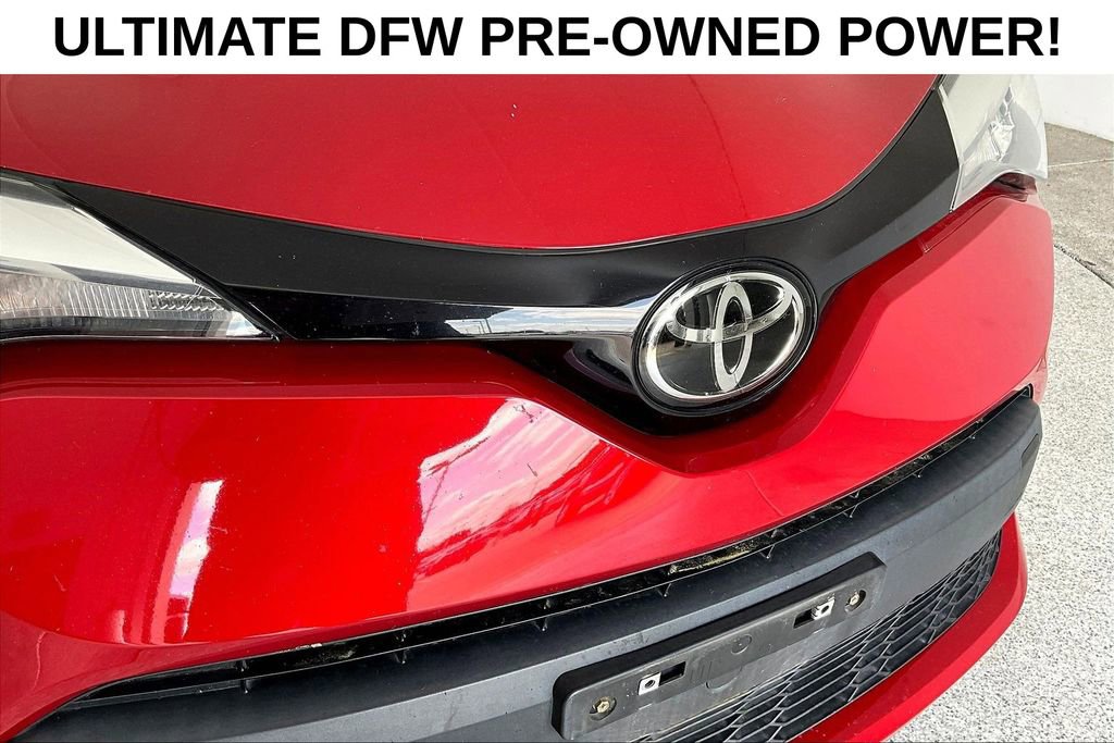 Used 2022 Toyota C-HR XLE FWD image 33