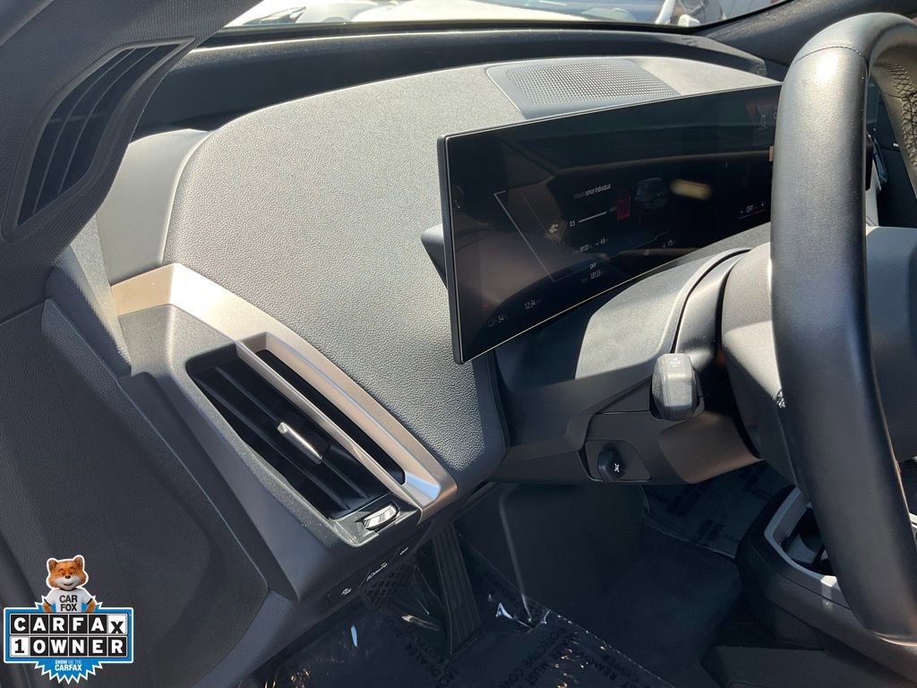 Used 2023 BMW iX xDrive50 w/ Premium Package image 17