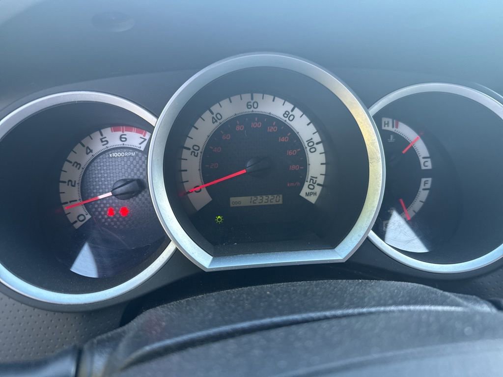 Used 2015 Toyota Tacoma 4x4 Double Cab w/ SR5 Package image 9