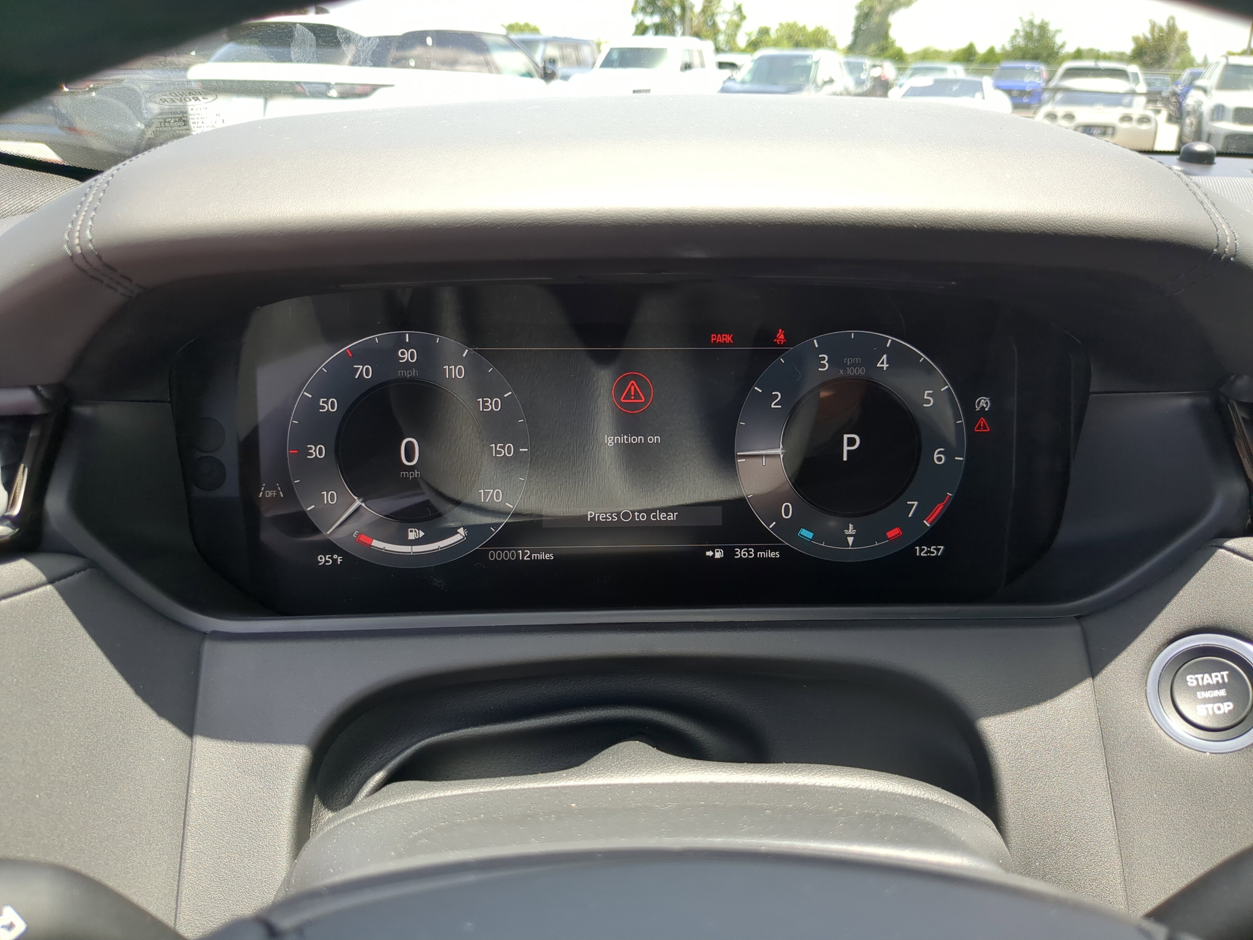 New 2026 Land Rover Range Rover Velar Dynamic SE image 31