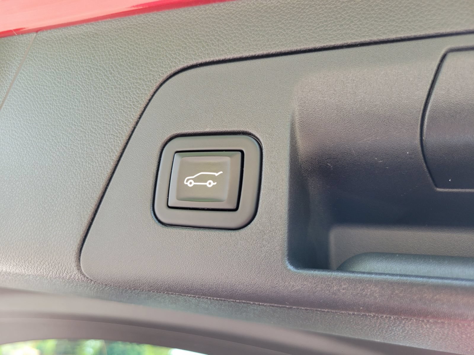 Used 2023 Buick Envision Essence AWD/4WD image 32