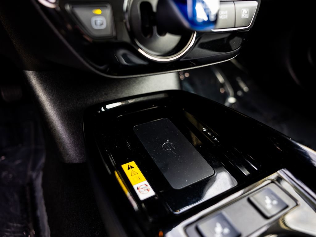 Used 2022 Toyota Prius XLE FWD image 22