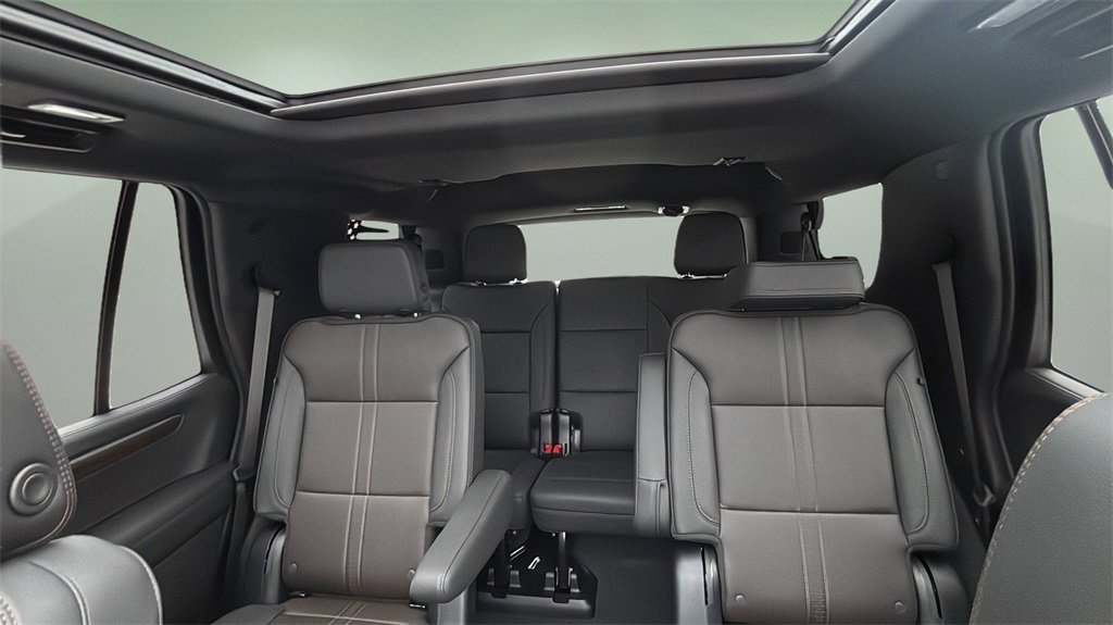 Used 2025 Chevrolet Tahoe High Country w/ Sun And Tow Package image 11