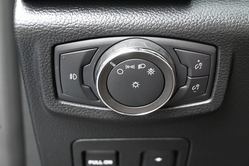 Used 2020 Ford Expedition Limited w/ Equipment Group 303A AWD/4WD image 16