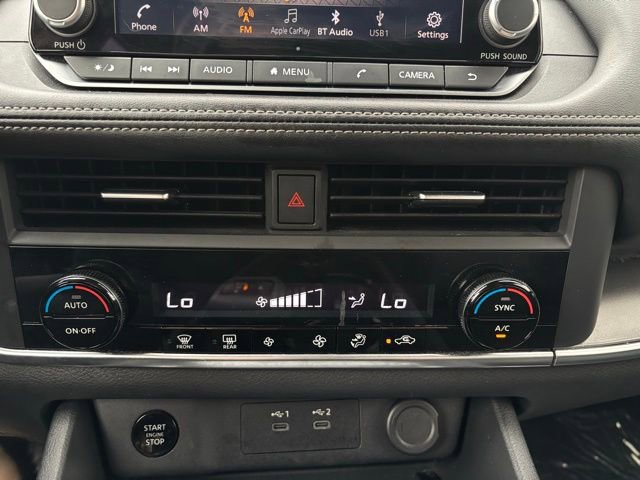 Used 2024 Nissan Rogue SV image 19