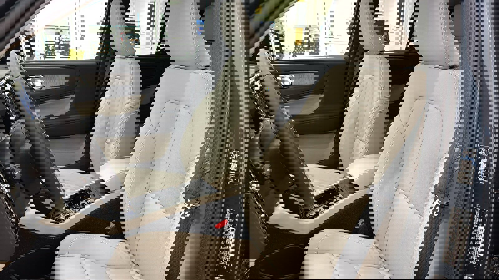 New 2026 Volvo XC40 B5 Plus w/ Climate Package image 23