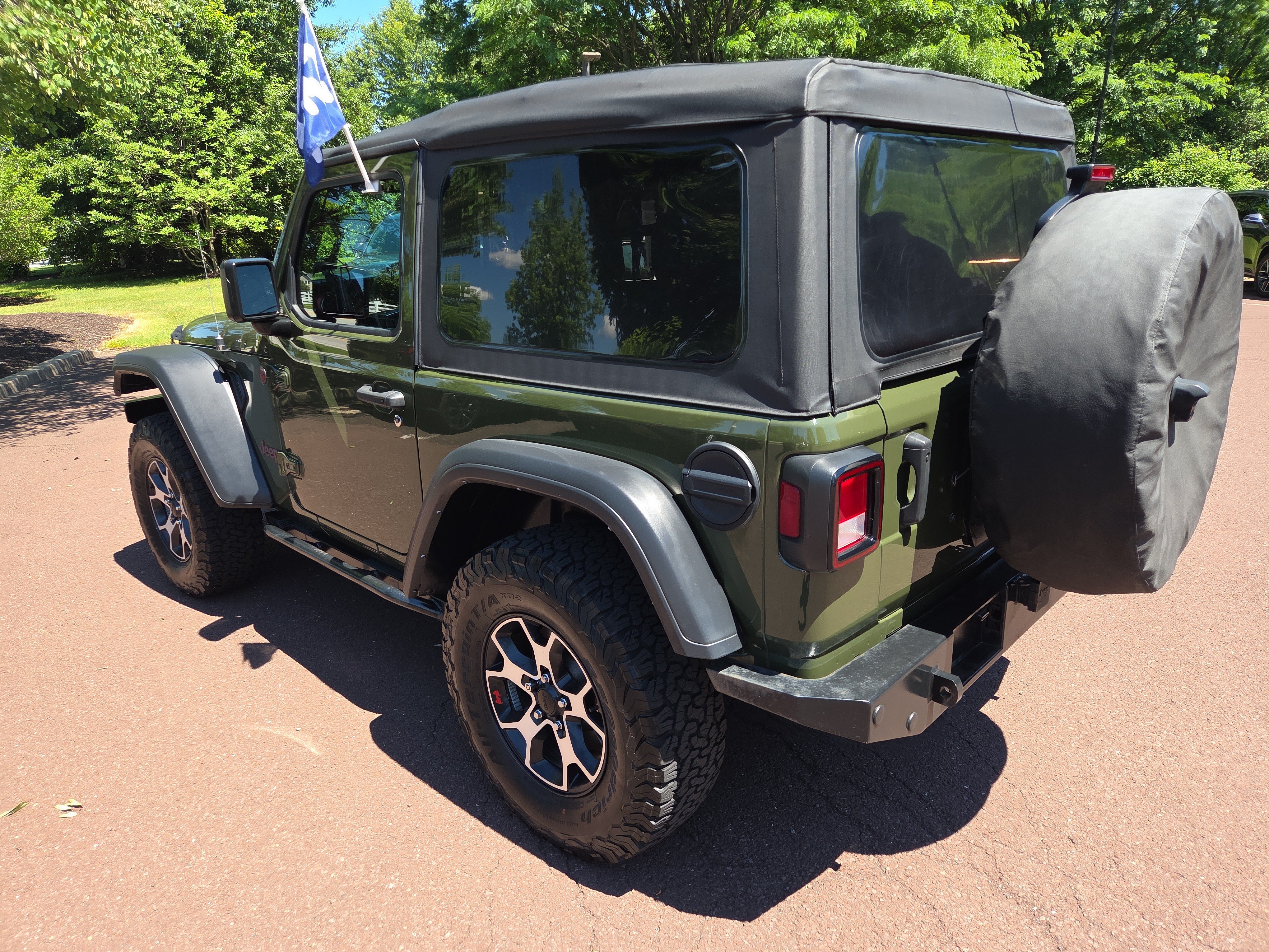 Used 2021 Jeep Wrangler Rubicon w/ Cold Weather Group AWD/4WD image 5