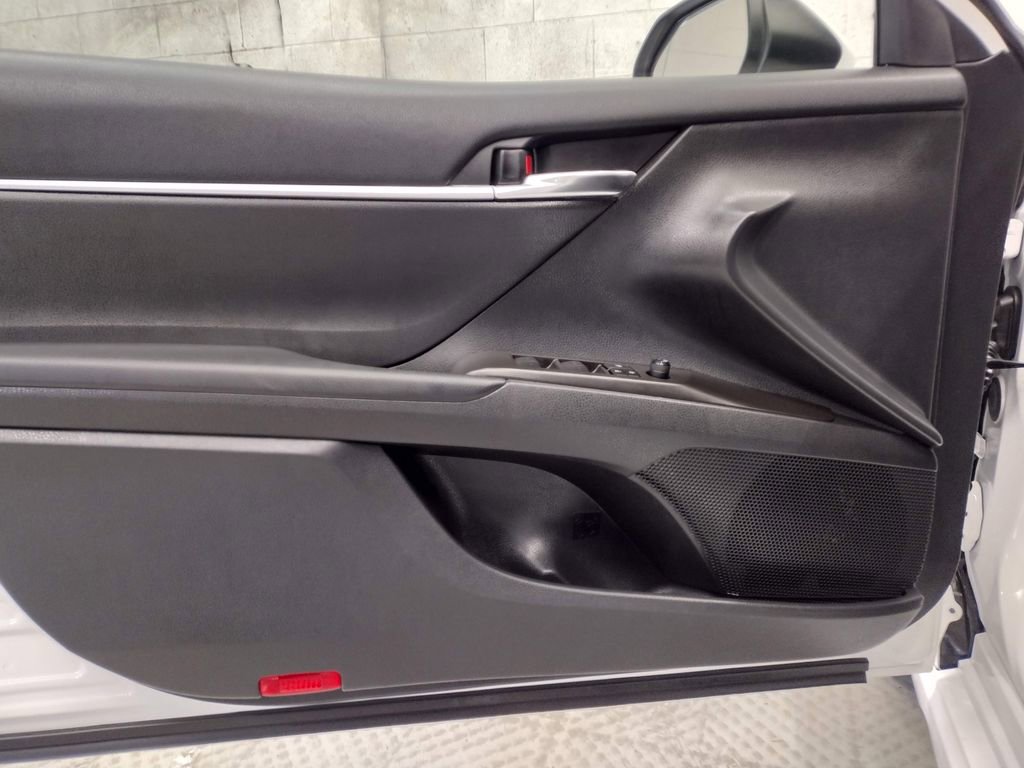 Used 2023 Toyota Camry SE image 17
