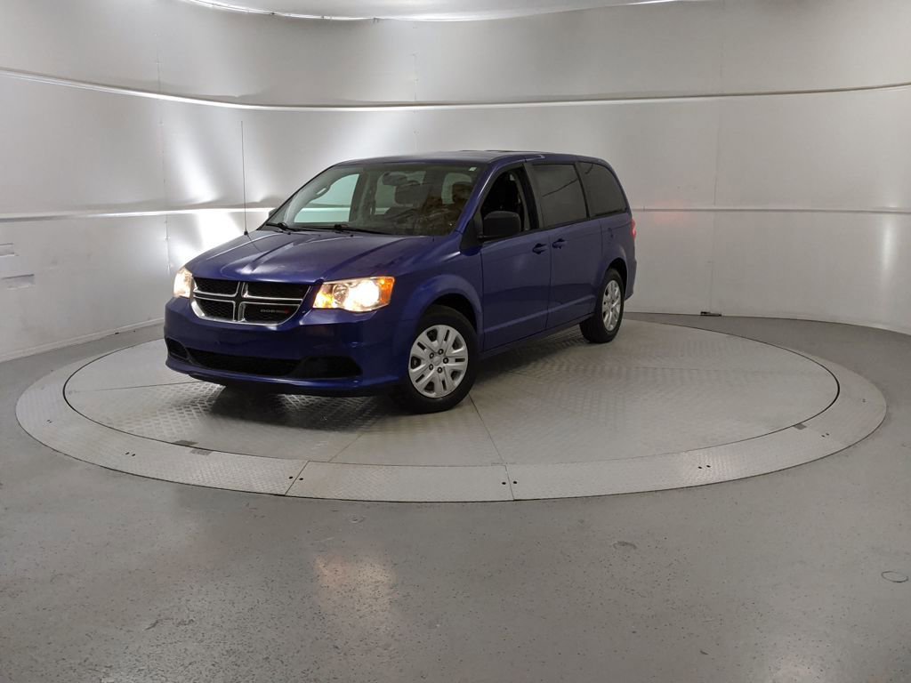 Used 2018 Dodge Grand Caravan SE w/ UConnect Hands-Free Group image 6