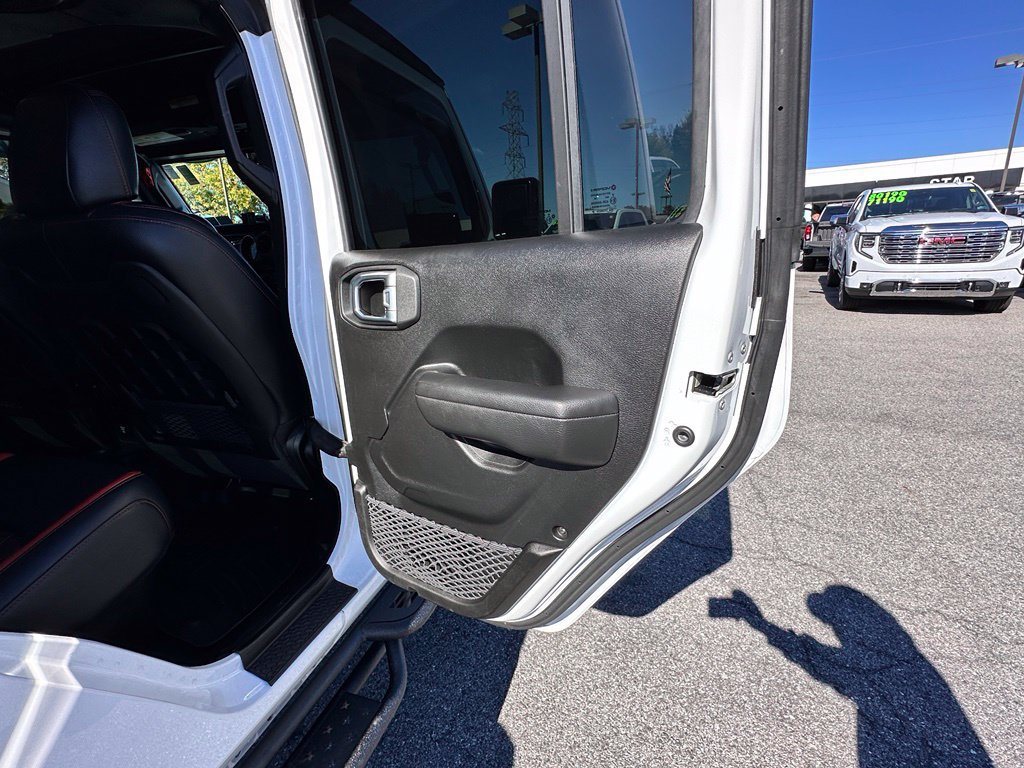 Used 2023 Jeep Gladiator Mojave w/ LED Lighting Group AWD/4WD image 16