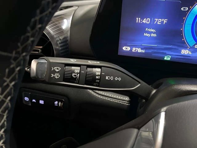Used 2024 Chevrolet Blazer EV LT AWD/4WD image 36