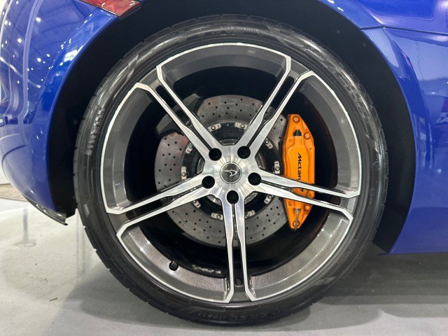 Used 2015 McLaren 650S Spider RWD image 10